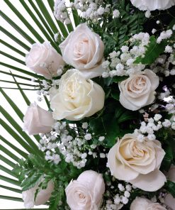 Corona de Rosas Blancas para funeral Madrid precio