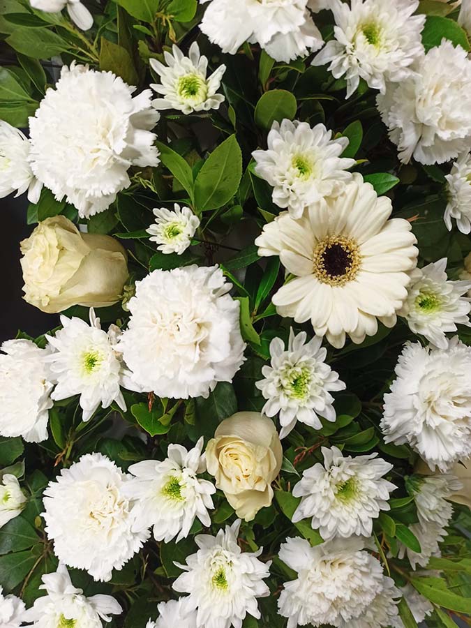 corona funeraria para difuntos PÉSAME corona funeraria PÉSAME para tanatorios, funerales y entierros en Madrid
